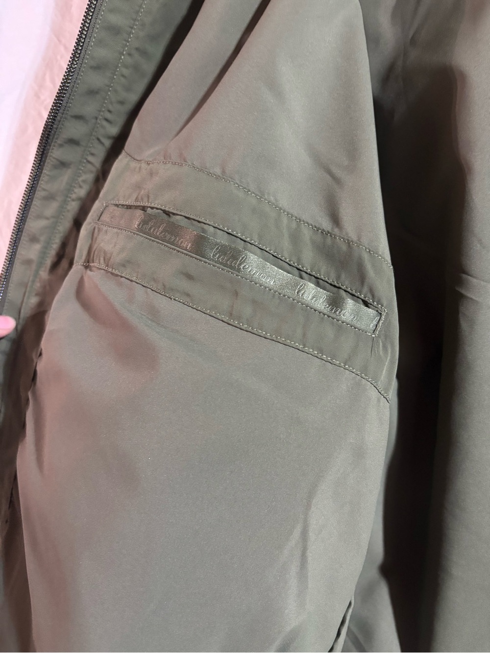 Olive Green Lululemon Women’s Lightweight Zip Front Jacket - Picture 8 of 8